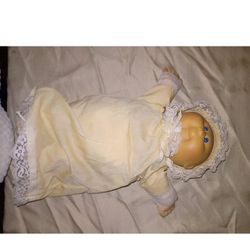 Vintage cabbage patch 1(contact info removed) dolls ( 4+ clothes )