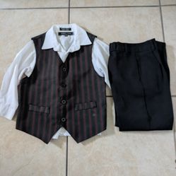 Hermoso Trajecito size 4 para Niños excelente Condición 