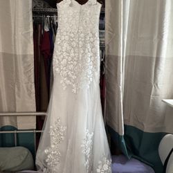 CHEAP Beautiful Wedding Dress - New/Never Worn w/Tags Still On. 