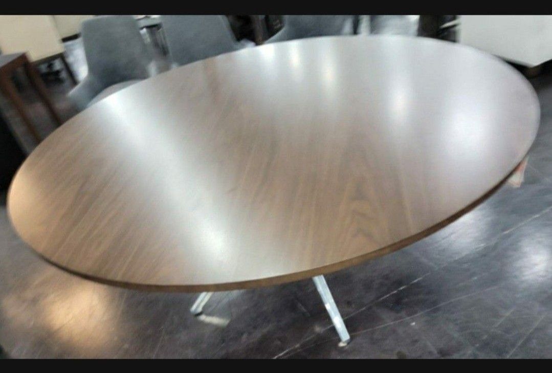 RH Restoration Hardware MASLOW SPIDER ROUND DINING TABLE