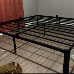 Brand new ＄165 king bed frame