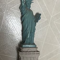 Mini Statue Of Liberty