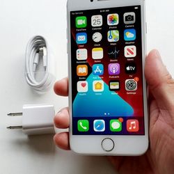 iPhone 8 - UNLOCKED - Like New 