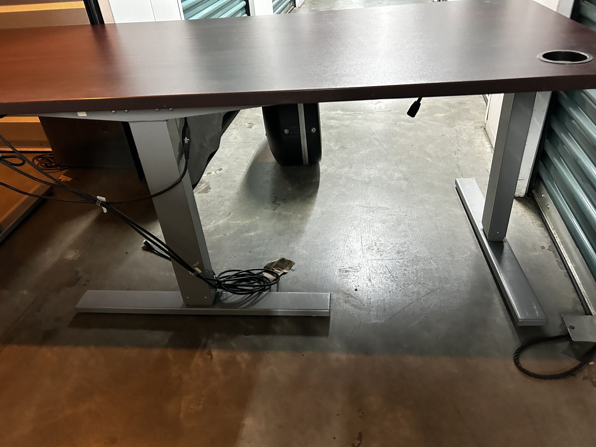 UPLIFT DESK for Sale in Los Angeles, CA OfferUp
