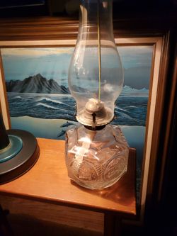 Stage Coach Vintage Oil Lamp In Working Condition 