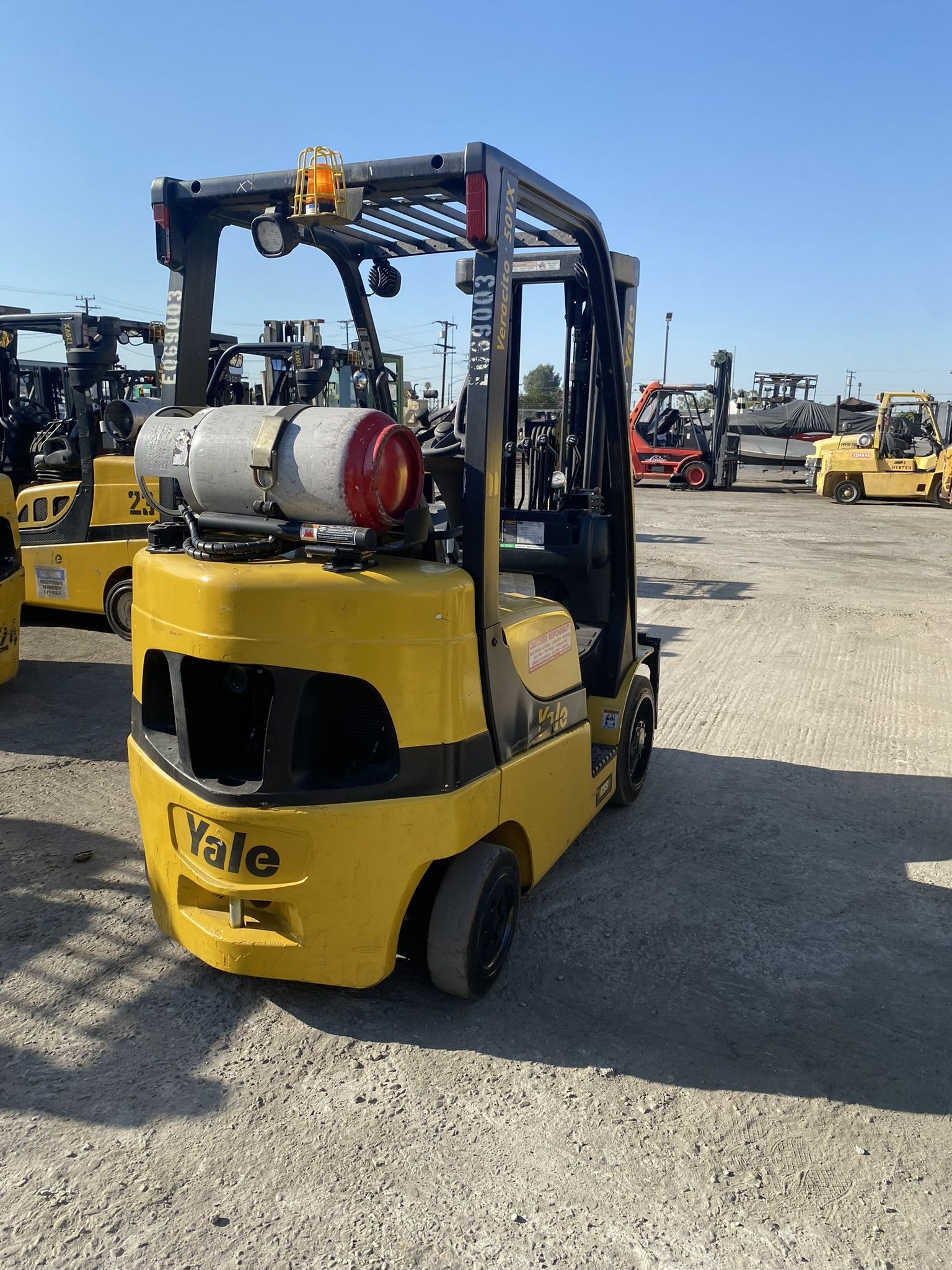 2016  Yale 5000 Lbs Three Stage Side Shift Cushion Tires propane forklifts runs good 