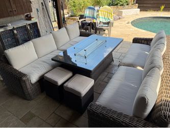 Full Outdoor Patio Furniture Set!