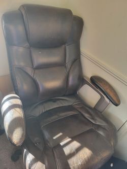 Rocking Chair And Ottoman 