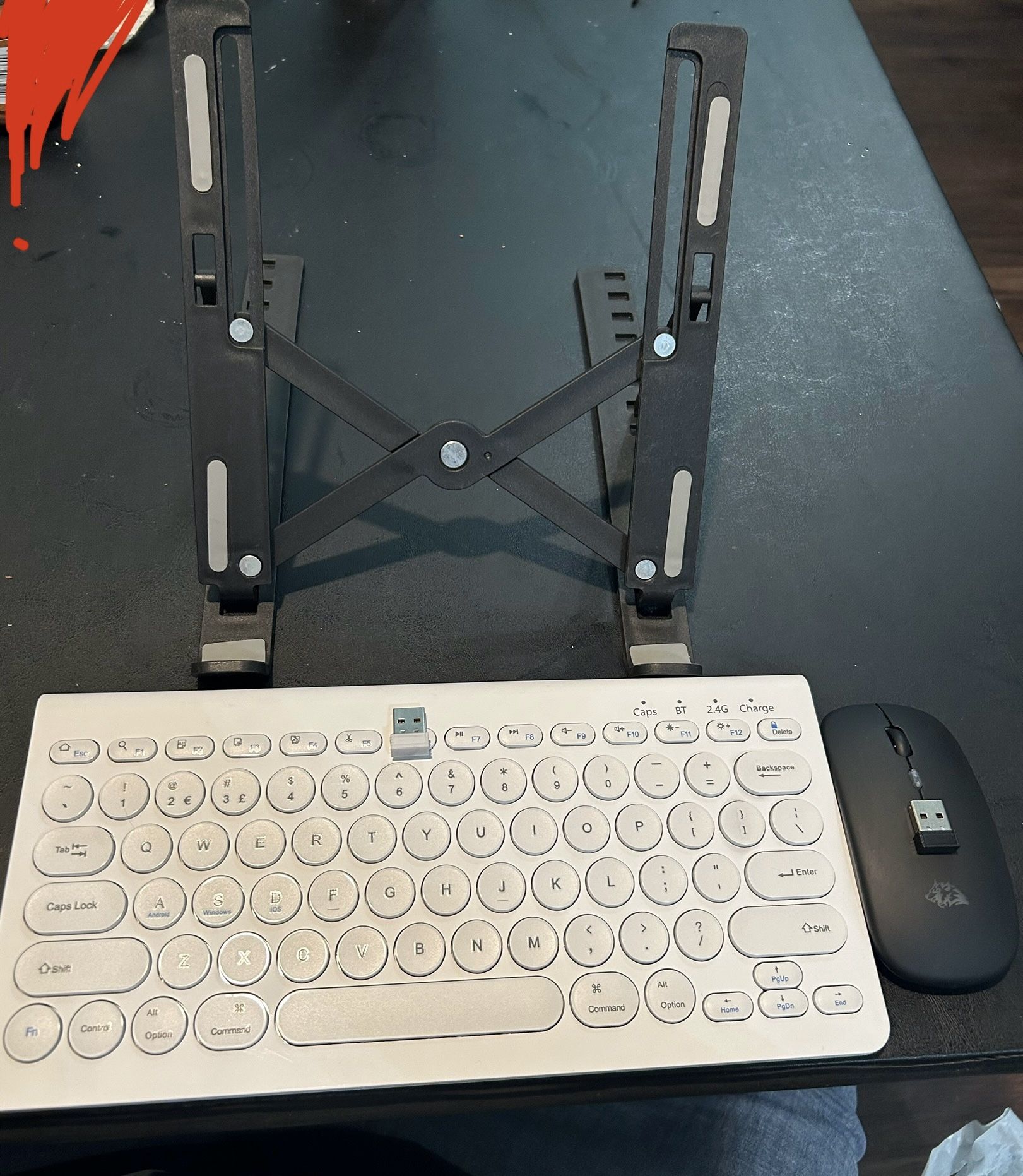 Wireless mouse keyboard with USB and also with Bluetooth and plastic shelf for computer