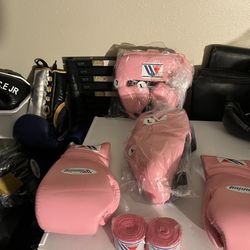 Boxing Set With Free Hand wraps 