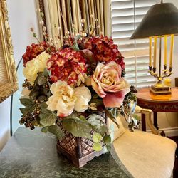 GORGEOUS  FLOWER ARRANGEMENT