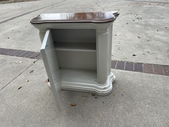 Side Buffet Table