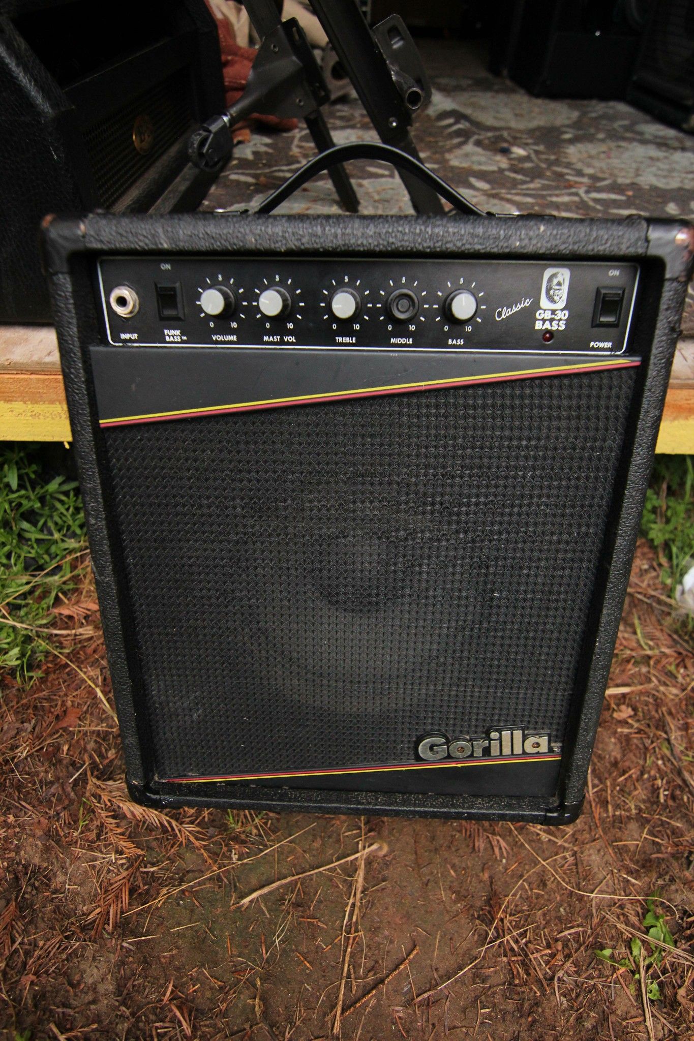 Gorilla GB-30 bass combo amp