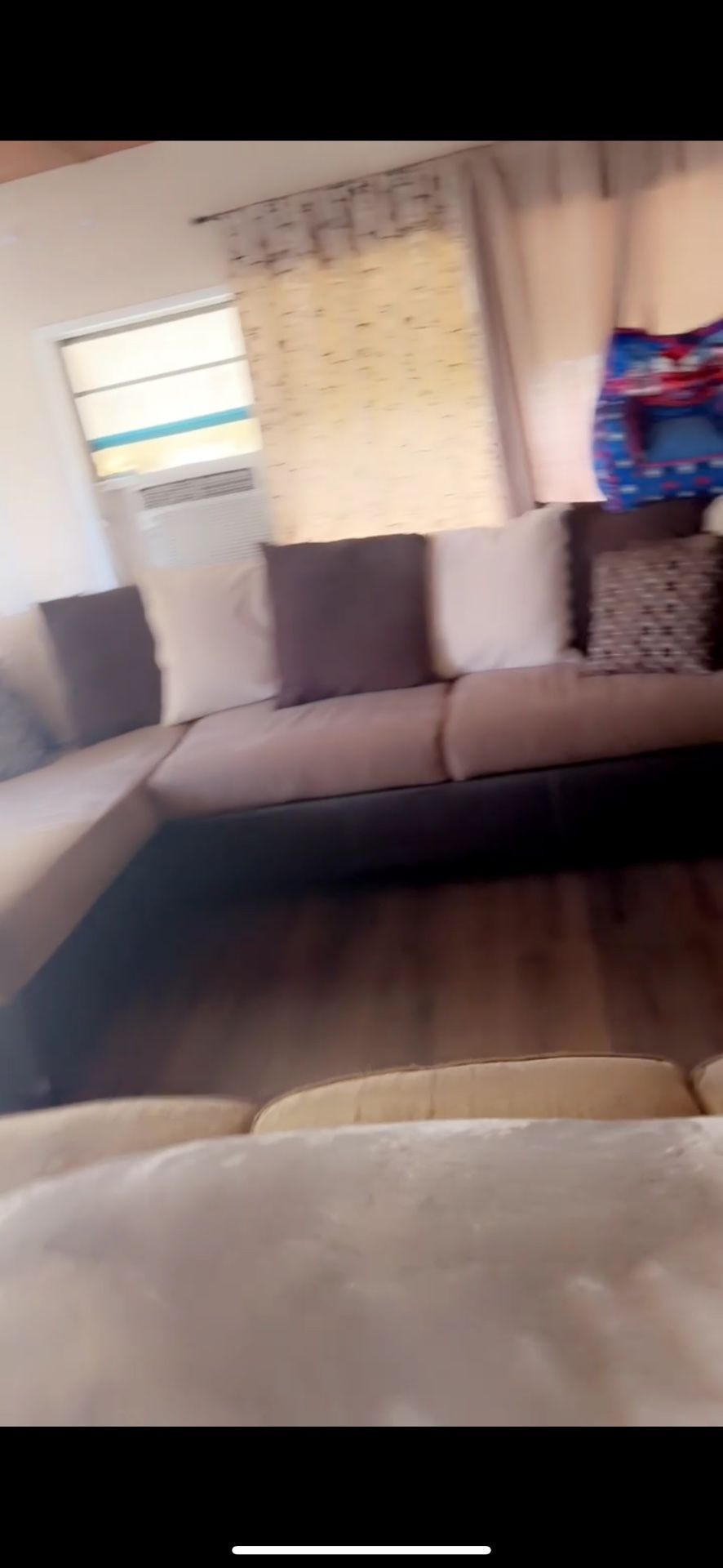 Couches Comes With Pillows