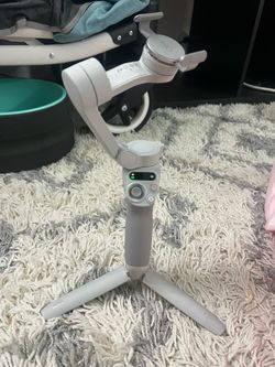 DJI OM 4 SE Gimbal Stabilizer + Tripod + Extension Stick – Like New