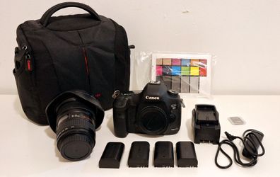 Canon EOS 5D Mark III DSLR Camera Bundle