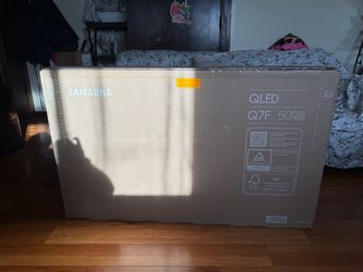 50-inch Samsung QLED Q7F Series 4K Smart TV