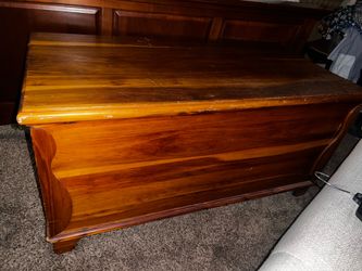 Cedar chest bench