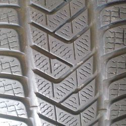 Pirelli Sottozero 3 M&S Winter Tires