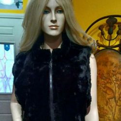 Ladies Reversible Vest with Faux Fur.  Size XXL.