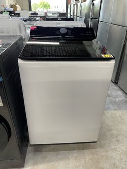LG washer 5.3 cu ft in color white