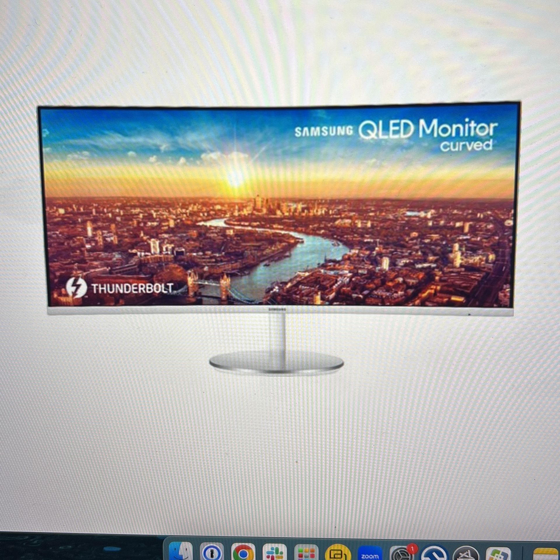 Samsung 34” Viewfinity CJ791 QHD FreeSync Thunderbolt Monitor