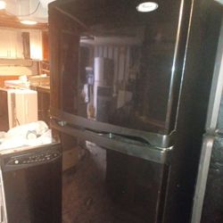 LIKE NEW LARGE BLACK REFRIGERATOR 