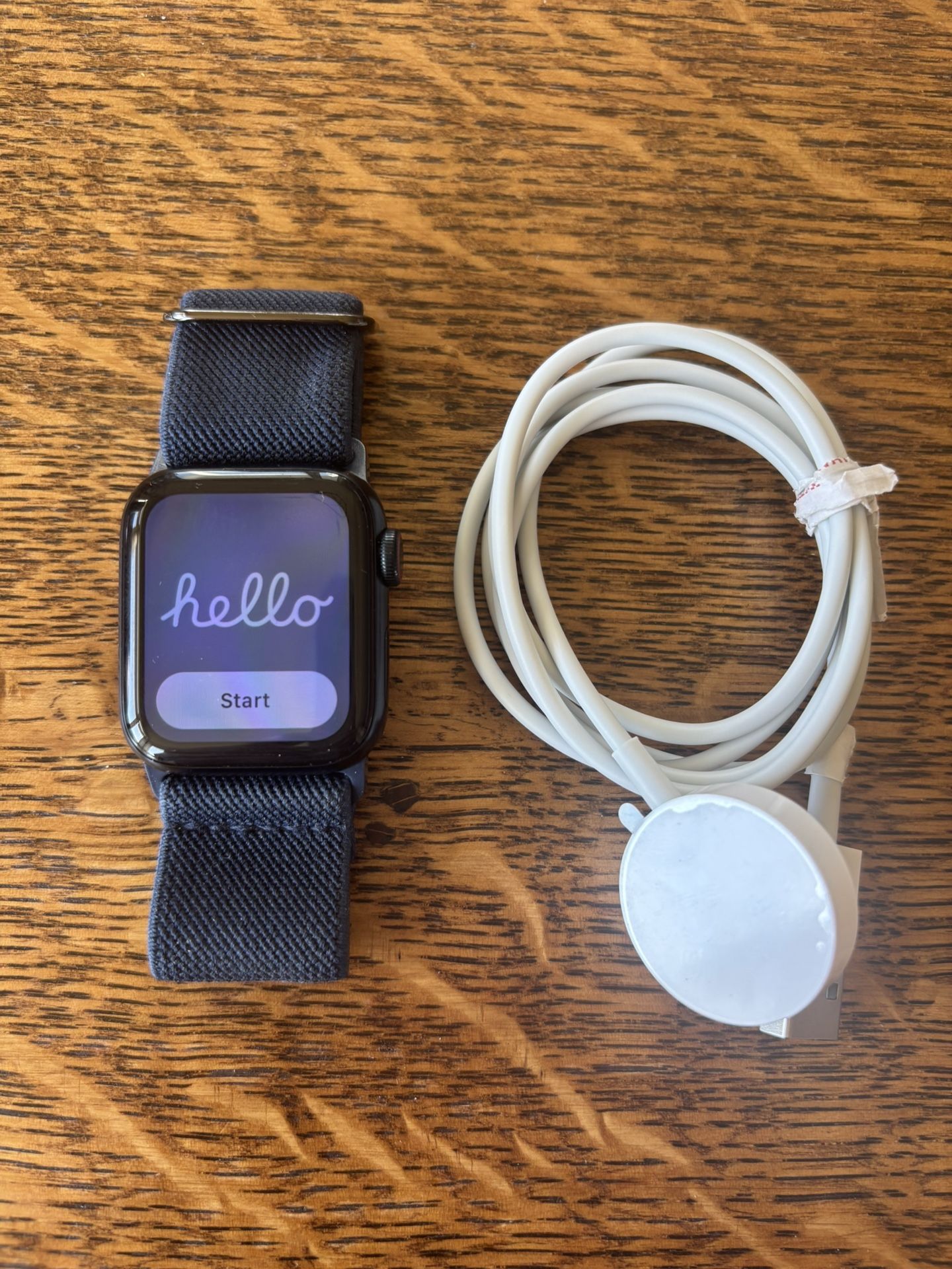 Apple Watch SE 2nd Gen – 40mm GPS + Cellular (Black)