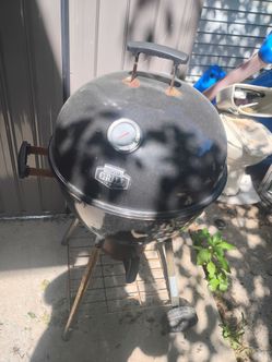 Charcoal grill