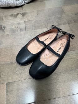 Girls shoes