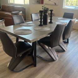 Modern industrial dining table (6-seater)