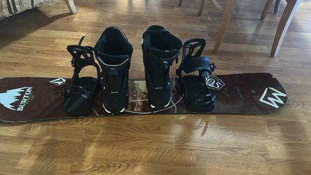 DC Snowboarding Boots & Snowboard
