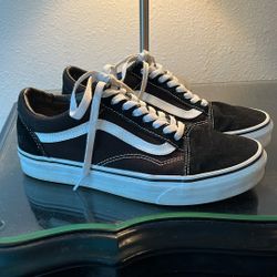 Vans Shoes- Women’s Size 9
