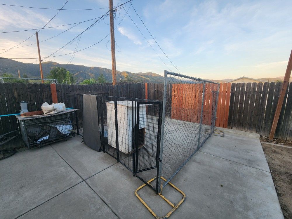 Dog Kennel Dog Run