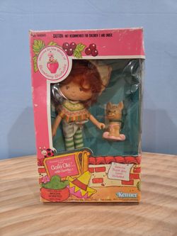 Vintage 1982 Strawberry Shortcake Café Olé doll with Burrito pet