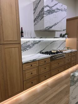 Kitchen Cabinets- Gabinetes De Cocina 
