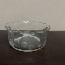 Glass Dish Scallop Ridge 