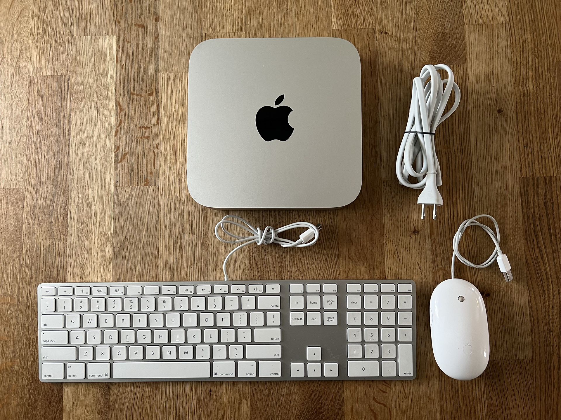 Apple Mac Mini With Keyboard And Mouse - Intel i5 Dual Core / 16GB Memory /  1TB Hard Drive / Final Cut Pro + Logic Pro / Mac OS Ventura for Sale in