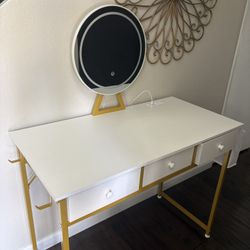 Make Up Desk 