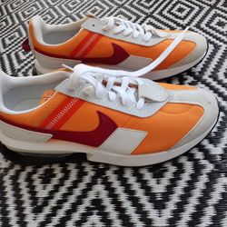Nike Air Size 8 Mens New