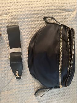 Roomy crossbody bag