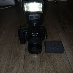 Canon EOS 20D Digital SLR Camera with Lens 