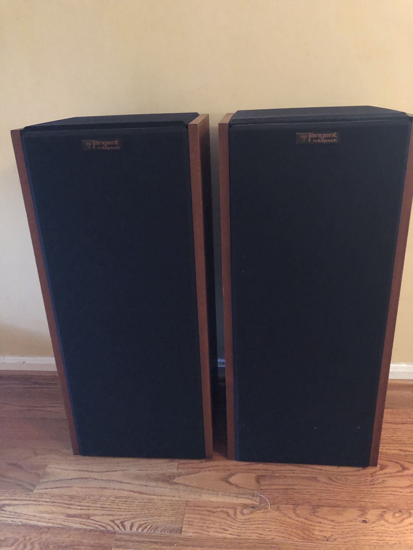 Rare vintage Klipsch Tangent 40 speakers