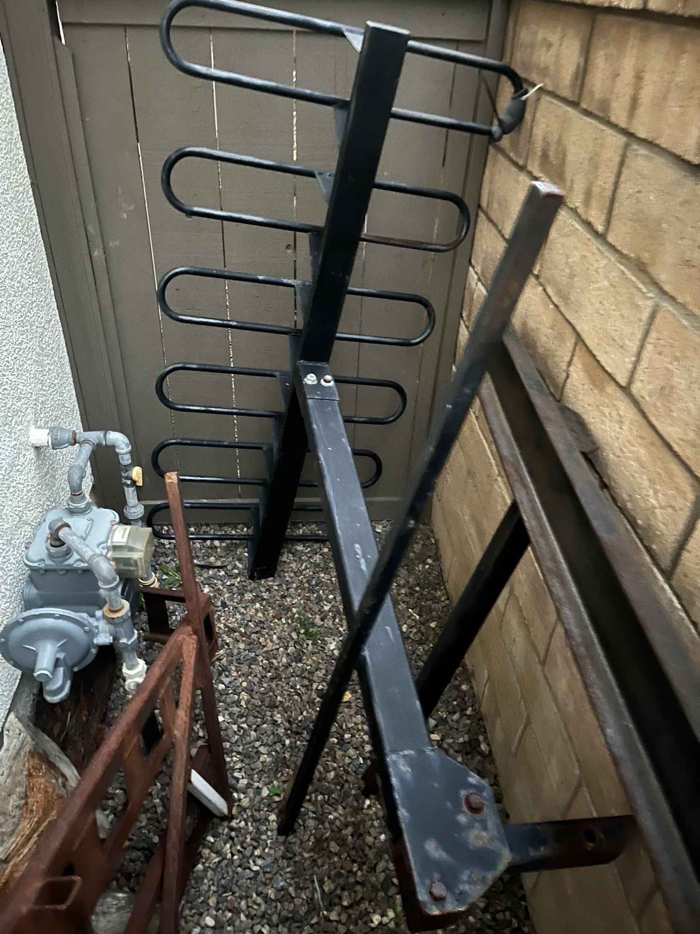 6 Bike Vertical Hitch Rack. 