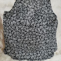 Black And White Flower Top