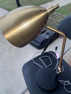 Table lamp