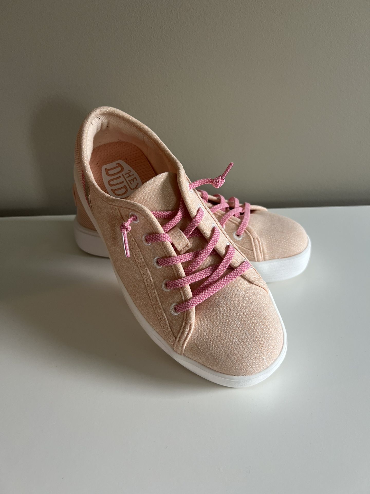 Hey Dudes - Peach Sneakers 6.5