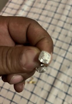 Diamonds Earrings 2 Karts Little Over For 350.00