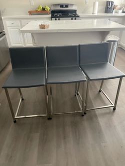 Set of 3 Island chairs