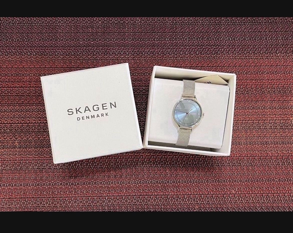 Price Just Dropped: Skagen Anita Lille Three-Hand Silver-Tone Stainless Steel Strap Watch, 30mm (Pick up🛒 In Bellevue) *Check out my Other Posts 🎁